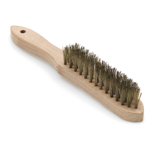 Die Nölle Profi Brush Handdrahtbürste Messing gewellt 28 cm, von Nölle Profi Brush Bürsten- & Pinseltechnik e.K., hat einen Holzgriff mit Messingdrahtborsten und ein Aufhängeloch, abgebildet auf weißem Hintergrund.