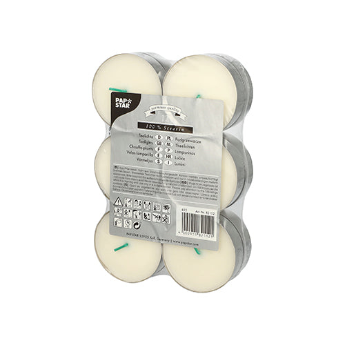 Eine durchsichtige, eingeschweißte Packung mit 12 weißen PAPSTAR Maxi-Teelichten (Ø 59 mm, 100% Stearin) ist mit grünen Dochten, Sicherheitssymbolen, Produktinformationen und dem Schriftzug der PAPSTAR GmbH versehen, um die lange Brenndauer hervorzuheben.