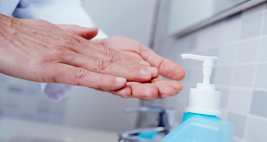Warum Händedesinfektion jetzt wichtiger denn je ist
