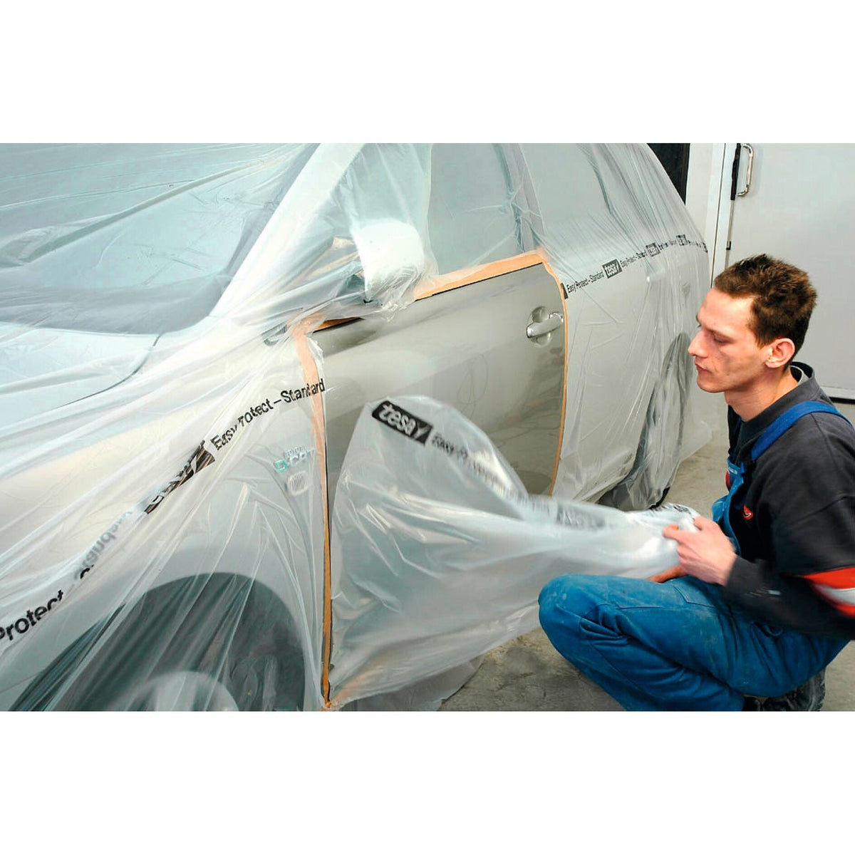 tesa Professional Easy Protect Standard 4394, 300 m x 4 m, white/transparent – Application