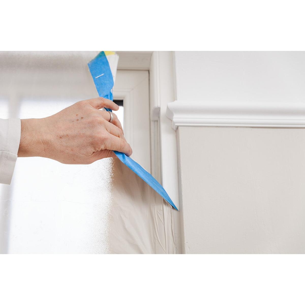 tesa Professional 4470 Double-Sided Precision Crepe Tape, 25 m x 25 mm, blue – Applications