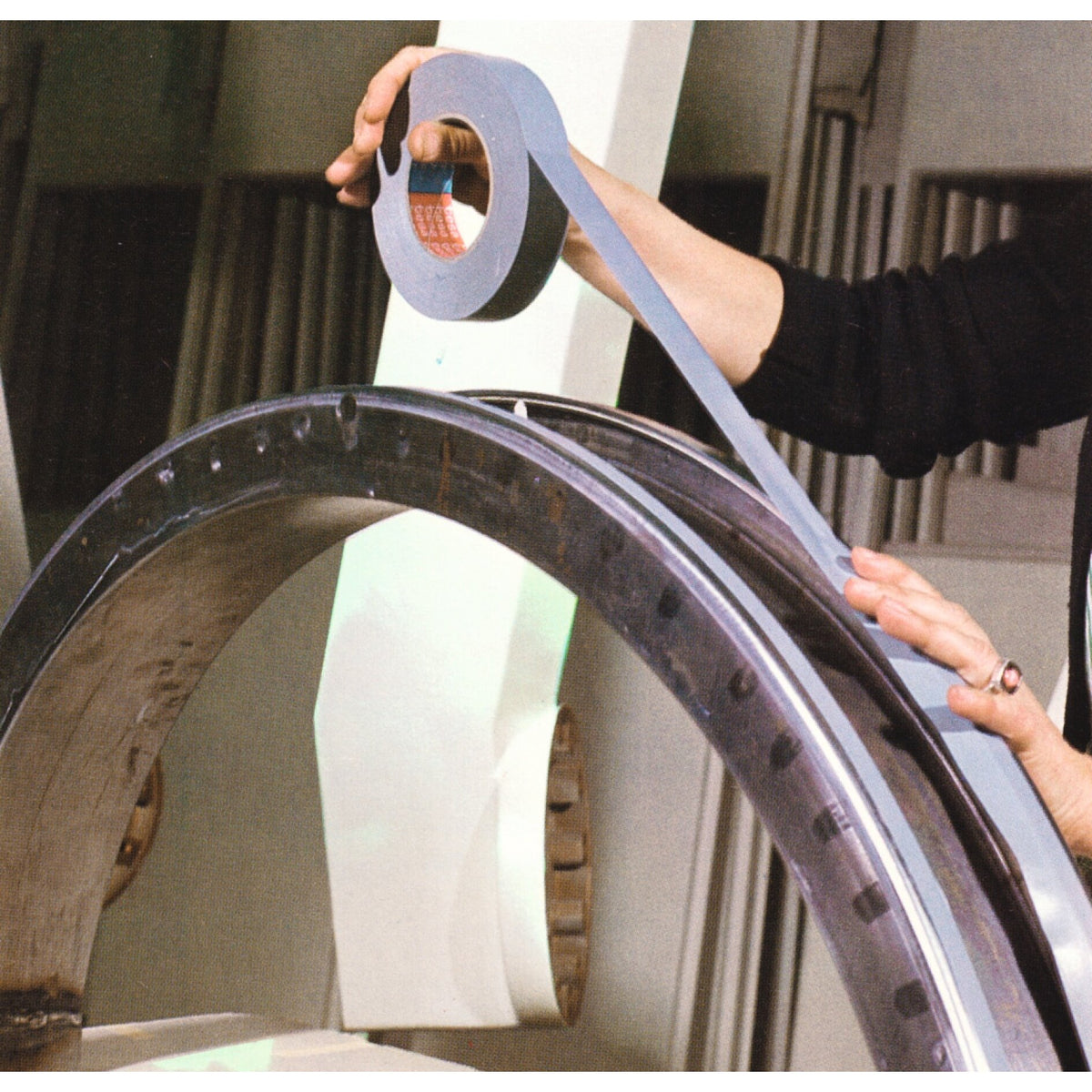 Tesaband 4657, gray, 50 m x 15 mm – Applications