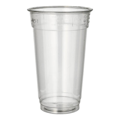 Der Starpak 50 Trinkbecher "Hurricane" aus glasklarem PET wird vor schlichtem weißem Hintergrund präsentiert. Der hohe To-Go-Becher von Starpak hat leicht konische Seiten und einen abgerundeten oberen Rand.