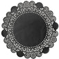 Die Duni GmbH Tortenspitzen Rund ist ein rundes, schwarzes Deckchen mit einem filigranen Spitzenausschnitt und einer festen Mitte - ideal als stilvoller Akzent für Hochzeitsfeiern.