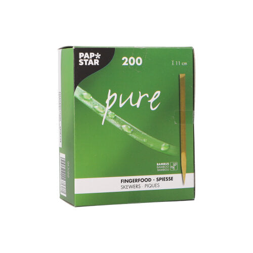 A green "PAPSTAR" box contains 200 finger food skewers (11 cm, natural wood), ideal for parties. The front shows a skewer image and multilingual information. Brand: PAPSTAR GmbH.