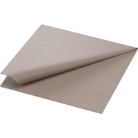 Eine einfach gefaltete Duni GmbH Zellt.Serv.33x33 3lg. 1/4 graue Serviette (33x33 cm, 3-lagig) mit dezent geprägten Rändern wird vor einem schlichten weißen Hintergrund präsentiert.