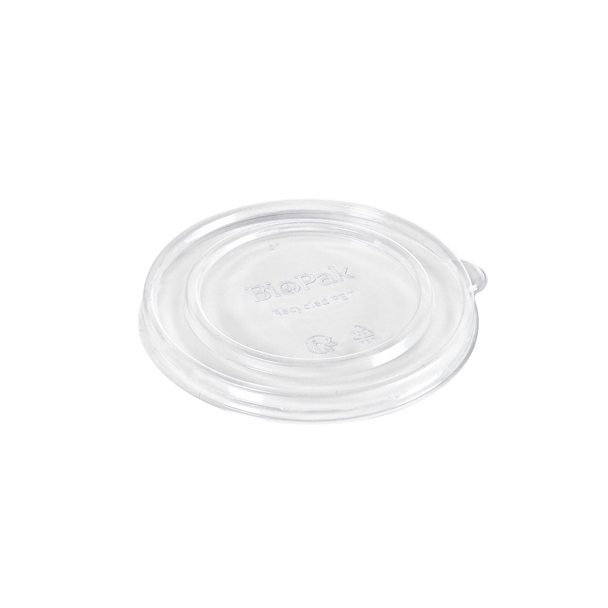 A transparent, round lid carton SLIM RPET 129x120x12 mm from Duni GmbH, made from recycled PET, features a small side tab and embossed recycling symbols. The eco-friendly lid is depicted on a white background (Package: 35 pieces).