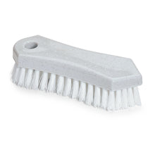 Die Nölle Profi Brush Allzweckbürste 18 cm von Nölle Profi Brush Bürsten- & Pinseltechnik e.K. verfügt über harte PP-Borsten und ein Stielloch, ideal für die Reinigung, hier in grauem Kunststoff auf weißem Grund.