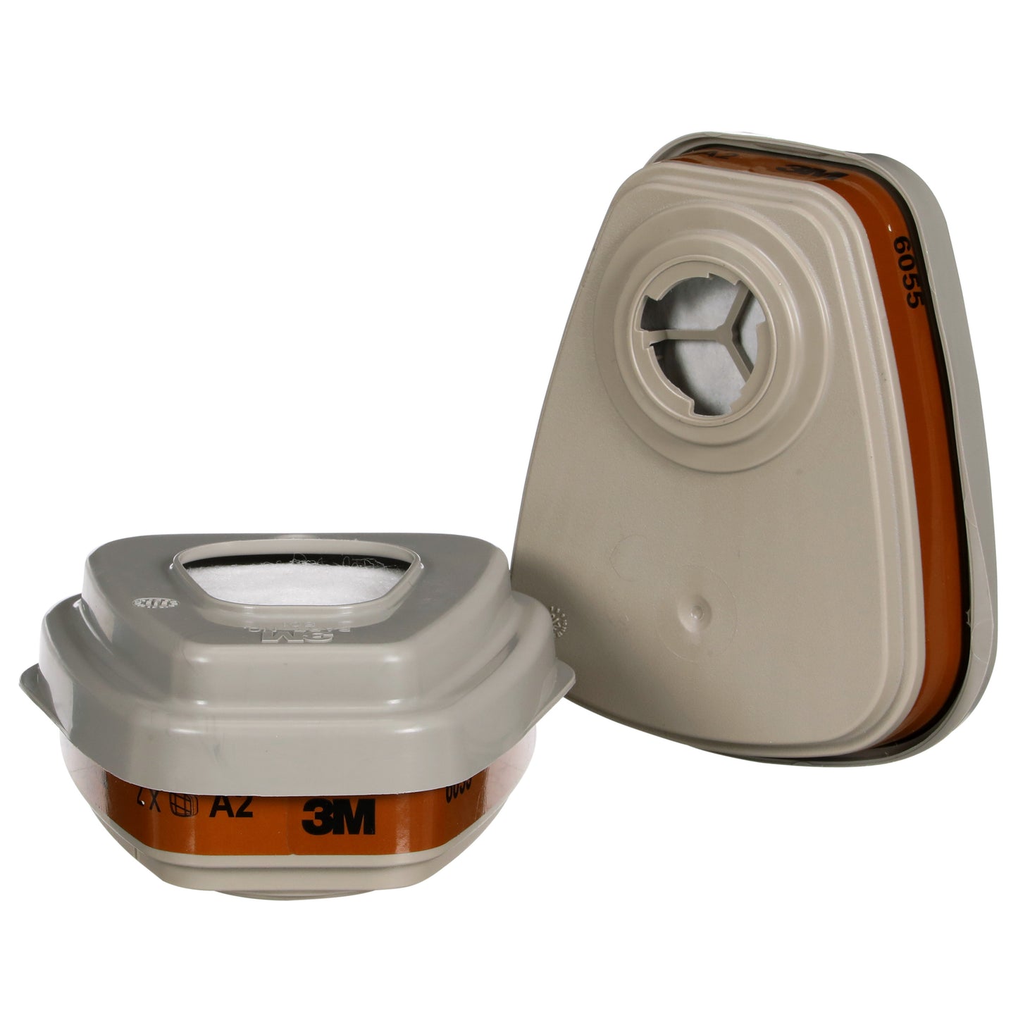 Abgebildet sind zwei beigefarbene 3M™ Filtersätze 6003-1SP A2P3 für organische Dämpfe (2x6055) der 3M Deutschland GmbH, einer stehend und einer liegend, jeweils mit orangefarbenem Etikett und Filteröffnung; die Modellnummer 6055 ist auf der Seite aufgedruckt.