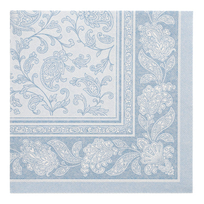 Die PAPSTAR 50 Servietten "ROYAL Collection" (40 x 40 cm, blau) der PAPSTAR GmbH bestechen durch ein aufwändiges blau-weißes Paisley- und Blumendesign mit dekorativer Bordüre, das jedem gedeckten Tisch Eleganz verleiht.