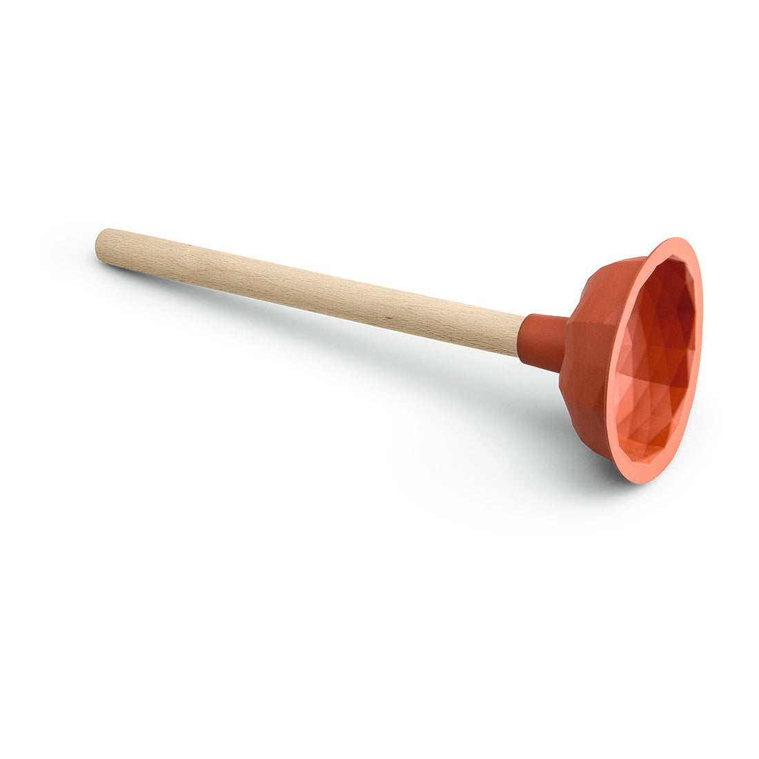 Der Nölle Profi Brush Ausgusssauger (Ø 110 mm, 35 cm, TPE) von Nölle Profi Brush Bürsten- & Pinseltechnik e.K. mit strukturiertem Becher und hellem Holzgriff liegt auf einer weißen Fläche.