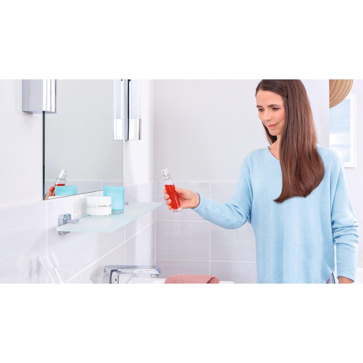 tesa ELEGAANT Glass Shelf, Metal, Chrome-Plated, Includes Adhesive Solution, 60 cm – Application