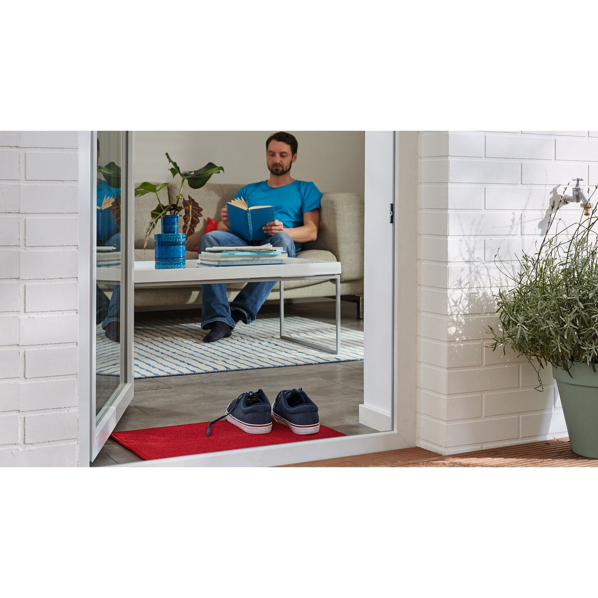 tesa 55729 Installation Tape, removable without leaving residue, 5 m x 50 mm, white-translucent – Applications