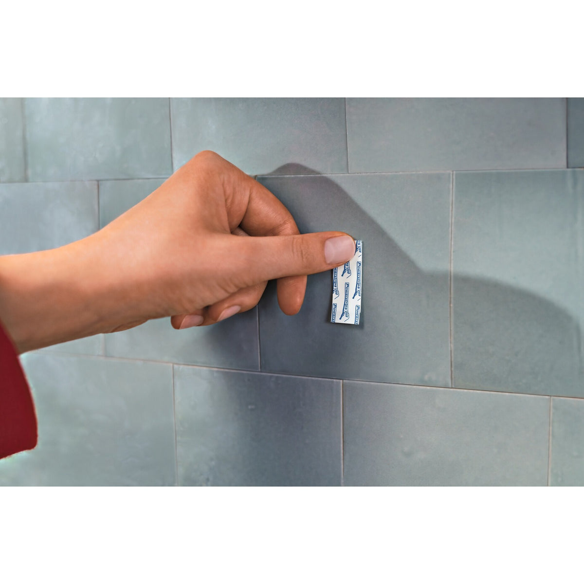 tesa Powerstrips Self-Adhesive Hooks with Removable Wire Hooks, White – Usage