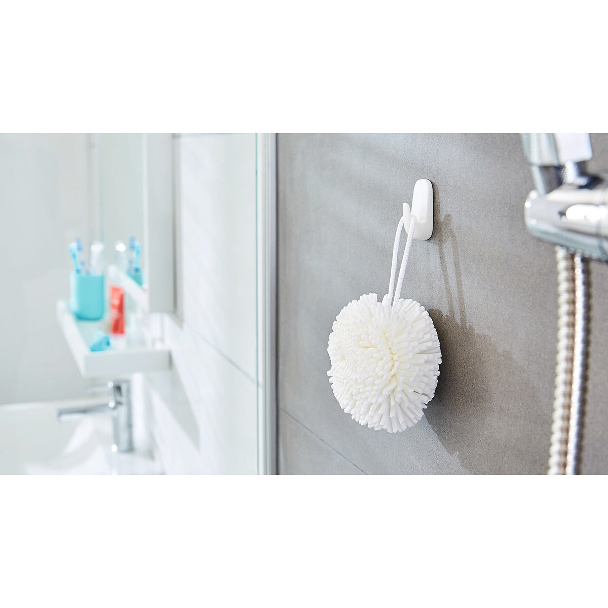 tesa Powerstrips Waterproof S Plastic Hooks, White – Usage