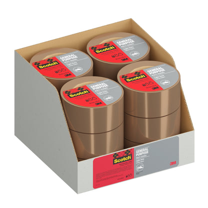 Ein gebrandeter Displaykarton der 3M Deutschland GmbH enthält sechs Rollen Scotch® Allzweck-Klebeband (48 mm x 66 m), jeweils braun mit einem rot, schwarz und grau akzentuierten Etikett. Auf dem Karton sind Produktdetails und Branding abgebildet.