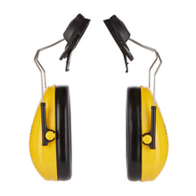 Ein gelber 3M™ PELTOR™ Optime™ I Kapselgehörschutz für Schutzhelm H510P3E (SNR 26 dB) der 3M Deutschland GmbH steht aufrecht, die Ohrmuscheln sind einander zugewandt, der Kopfbügel wölbt sich darüber.