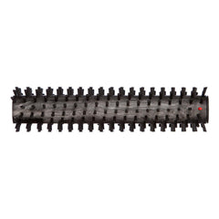 Die schwarze, zylindrische TASKI procarpet 30 Extraktionsbürste von Diversey Deutschland GmbH & Co. OHG hat kurze, gleichmäßig verteilte Borsten und einen kleinen roten Punkt an einem Ende. Abgebildet auf weißem Hintergrund. Ideal für Teppiche und Polster. Packung: 1 Stück.