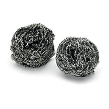 Abgebildet sind zwei Nölle Profi Brush Edelstahlspirale rostfrei (2er-Pack, 36 g) von Nölle Profi Brush Bürsten- & Pinseltechnik e.K. auf weißem Grund mit fest gewickelten Silberspiralen für die anspruchsvolle Küchenreinigung.