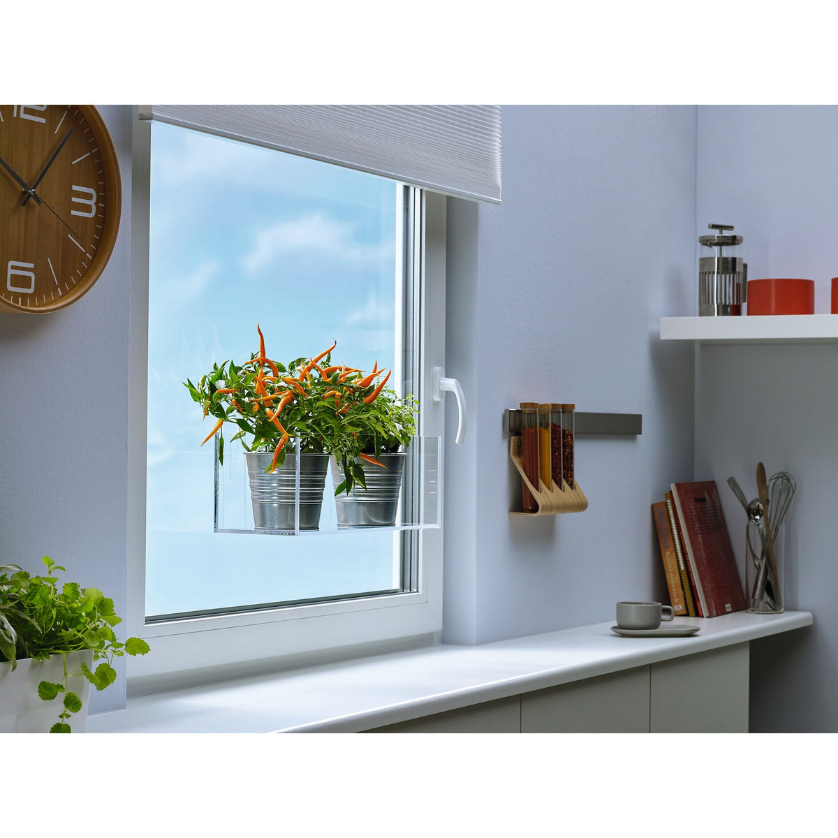 tesa Mounting Tape for Transparent Surfaces and Glass, up to 20 kg/m – Application