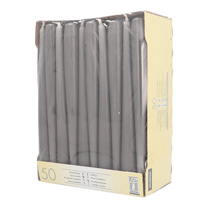 In einer teilweise sichtbaren beigen Schachtel mit Klarsichtfenster befinden sich aufrecht stehende Starpak 50 Leuchterkerzen Ø 2,2 cm - 25 cm, weiße Kerzen, die für ihre lange Brenndauer bekannt sind.