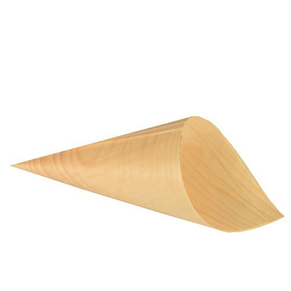 Eine einzelne PAPSTAR 50 Fingerfood - Spitztüte, Holz "pure" der PAPSTAR GmbH, leer und hell mit sichtbarer Holzmaserung, liegt auf weißem Untergrund – umweltfreundlich, an einem Ende offen und am anderen Ende spitz zulaufend.