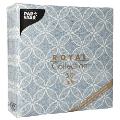 Eine quadratische Verpackung der PAPSTAR GmbH 50 Servietten "ROYAL Collection" 1/4-Falz, 40 x 40 cm, in Blau, zeigt ein hellblau-weißes geometrisches Muster mit Produktangaben und dem Aufdruck "ROYAL Collection 50" auf der Vorderseite.