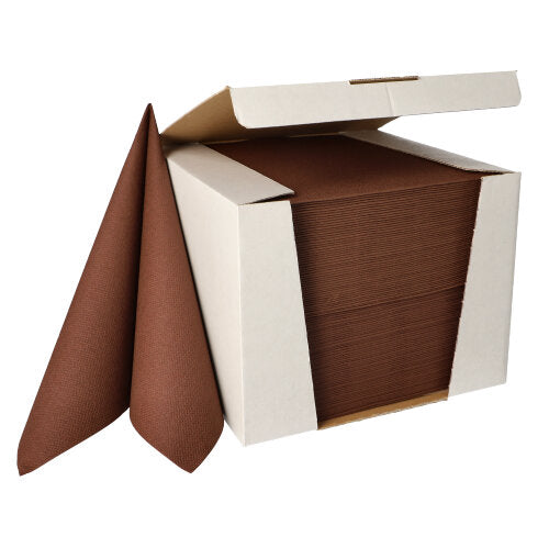 A white box from PAPSTAR GmbH with 100 napkins (1/4-fold, 40x40 cm) "ROYAL Collection", two napkins partially pulled out and standing upright next to the box.