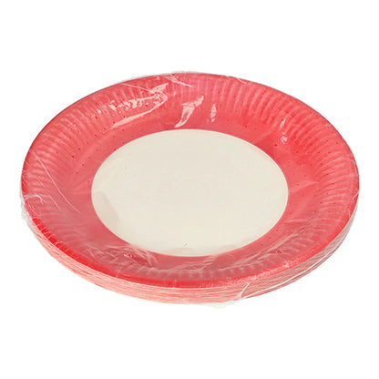 Der PAPSTAR 20 Teller, Pappe rund Ø 23 cm der PAPSTAR GmbH hat einen roten Rand und eine weiße Mitte, wird in einer transparenten Kunststoffverpackung geliefert und ist ideal für Veranstaltungen – hier auf weißem Hintergrund abgebildet.