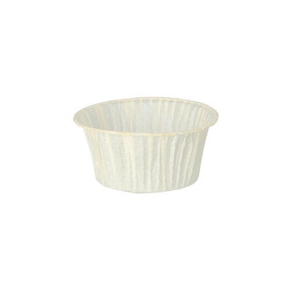 The PAPSTAR muffin baking cup (Ø 5 cm, 3.2 cm high, white, foil, 250 pieces) from PAPSTAR GmbH is a simple white muffin form with fluted sides - ideal for baking muffins or cupcakes.
