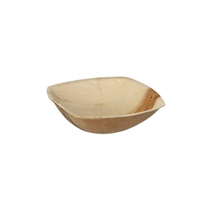 The PAPSTAR 25 palm leaf bowls "pure" QUADRATO natural from PAPSTAR GmbH is a small, square, flat bowl made of light natural material with subtle grain; it features rounded edges and an eco-friendly design. The background is plain white.