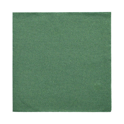 A green square napkin from the PAPSTAR 50 Napkins “DAILY Collection” (32 x 32 cm, 1/4 fold) by PAPSTAR GmbH is presented on a white background, highlighting its simple elegance.
