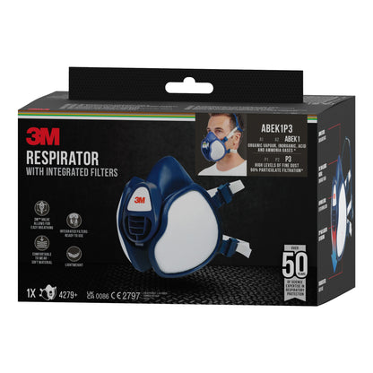 Die Verpackung der 3M™ Atemschutzmaske mit integrierten Filtern der 3M Deutschland GmbH ist überwiegend schwarz und zeigt neben den Produktdetails ein Bild der Maske und ein kleines Foto des Trägers.