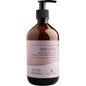 Eine braune Pumpflasche ENA Living Body Lotion (500 ml) von Abena Re-Seller GmbH, mit natürlichen Ölen aus Zedernholz, Süßorange und Lavendel sowie beruhigender Aloe Vera - ideal für die tägliche Pflege. Erhältlich in einem Karton mit 8 Packungen.
