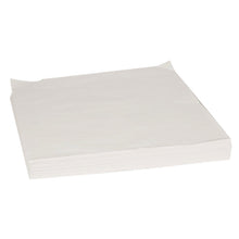 Ein Stapel weißer, quadratischer Dental-Servietten (33x34 cm, Papier, Weiß) der Abena Re-Seller GmbH ist sauber aufgereiht mit umgeschlagenen Ecken. Die Packung enthält 1000 Stück; alle saugfähig und vor weißem Hintergrund dargestellt.