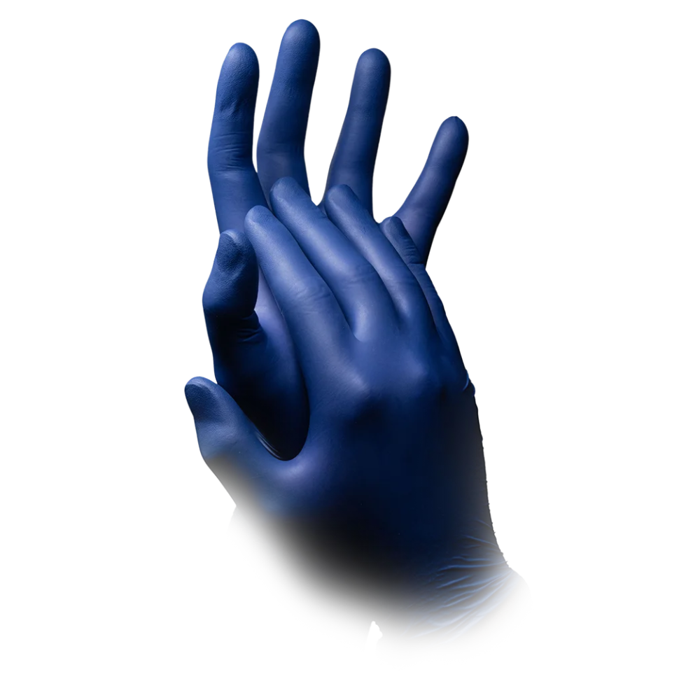 Ein Paar Hände mit AMPri Epiderm Protect Nitrilhandschuhen von MED-COMFORT puderfrei in metallblau der AMPri Handelsgesellschaft mbH ist vor einem weißen Hintergrund zu sehen. Die Handschuhe, die in einer Schachtel zu 100 Stück geliefert werden, überlappen sich mit leicht gespreizten Fingern, wodurch ein Gefühl von Tiefe entsteht.