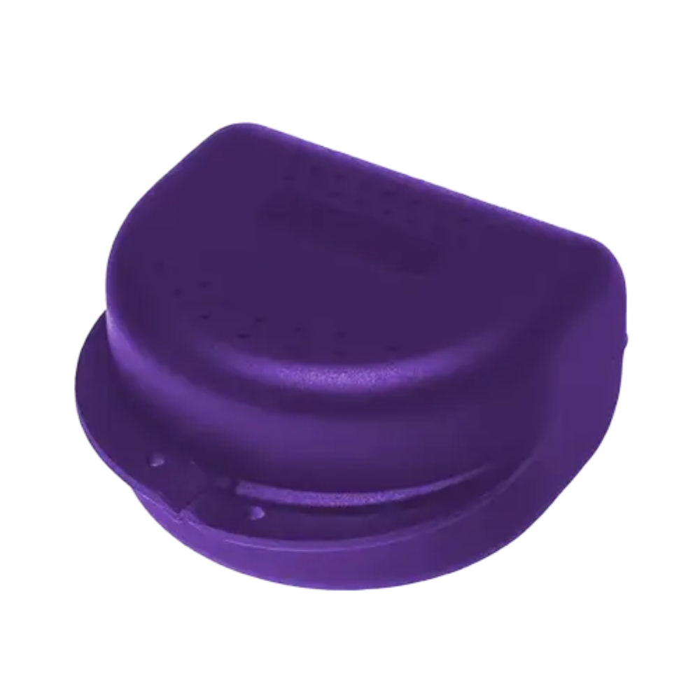 The AMPri PP Dental brace box for adults with dimensions of 80x80x45 cm is available in various colors and is ideal for storing a retainer or mouthguard. The container, made by AMPri Handelsgesellschaft mbH from durable polypropylene, features a hinged lid with a ventilation slot and a rounded bottom for added comfort.