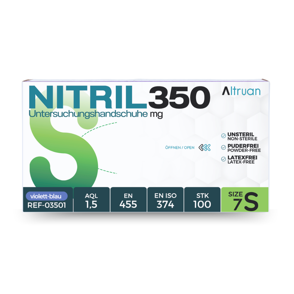 Eine Schachtel Altruan NITRIL350 Untersuchungshandschuhe aus Nitril in kleiner violett-blauer Größe. Auf der Verpackung sind Merkmale wie puderfrei, nicht steril, latexfrei und Zertifizierungen hervorgehoben.
