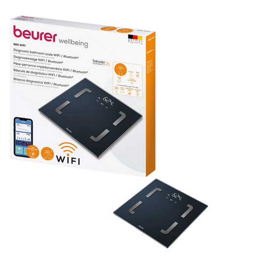 Das Bild zeigt die Beurer GmbH Diagnosewaage Modell BF 880 Personenwaage mit WIFI. Die Waage enthält wichtige Funktionen wie WiFi und Bluetooth-Konnektivität. Die Beurer BF 880 Personenwaage mit WIFI ist schwarz mit silbernen Elektroden und einer digitalen Anzeige. Eine Smartphone-App mit umfangreicher Analysefunktion ist ebenfalls abgebildet.