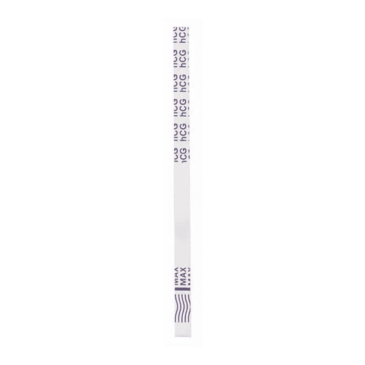 Ein Cleartest hCG Schwangerschafts-Teststreifen von Servoprax zeigt ein positives Ergebnis mit zwei deutlich erkennbaren roten Linien neben den Kontroll- und Testindikatoren, gekennzeichnet mit „max“ auf dem Griff.