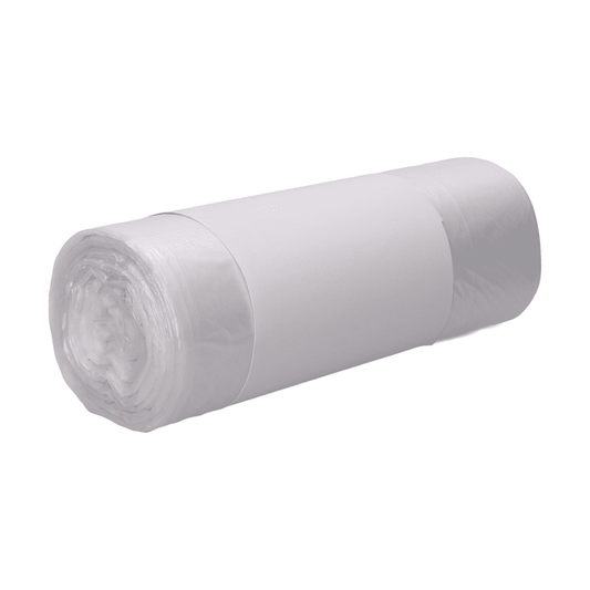Ein aufgerollter transparenter HDPE-DEISS-Müllbeutel isoliert auf einem weißen Hintergrund.