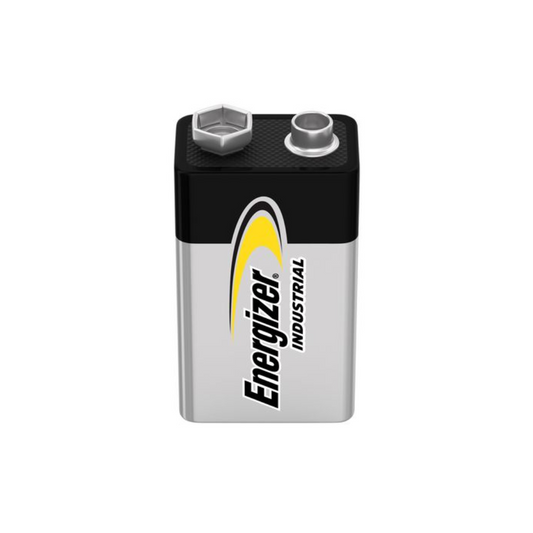 Bild einer Energizer Industrial Alkaline Batterie 9V E-Block | Packung (12 Stück) von Energizer Deutschland GmbH. Die Batterie ist in einem eleganten schwarz-silbernen Farbschema gehalten und hat das Energizer-Logo und „Industrial“ vertikal auf der Vorderseite aufgedruckt. Zwei Anschlüsse sind oben angebracht, um den Anschluss zu erleichtern.