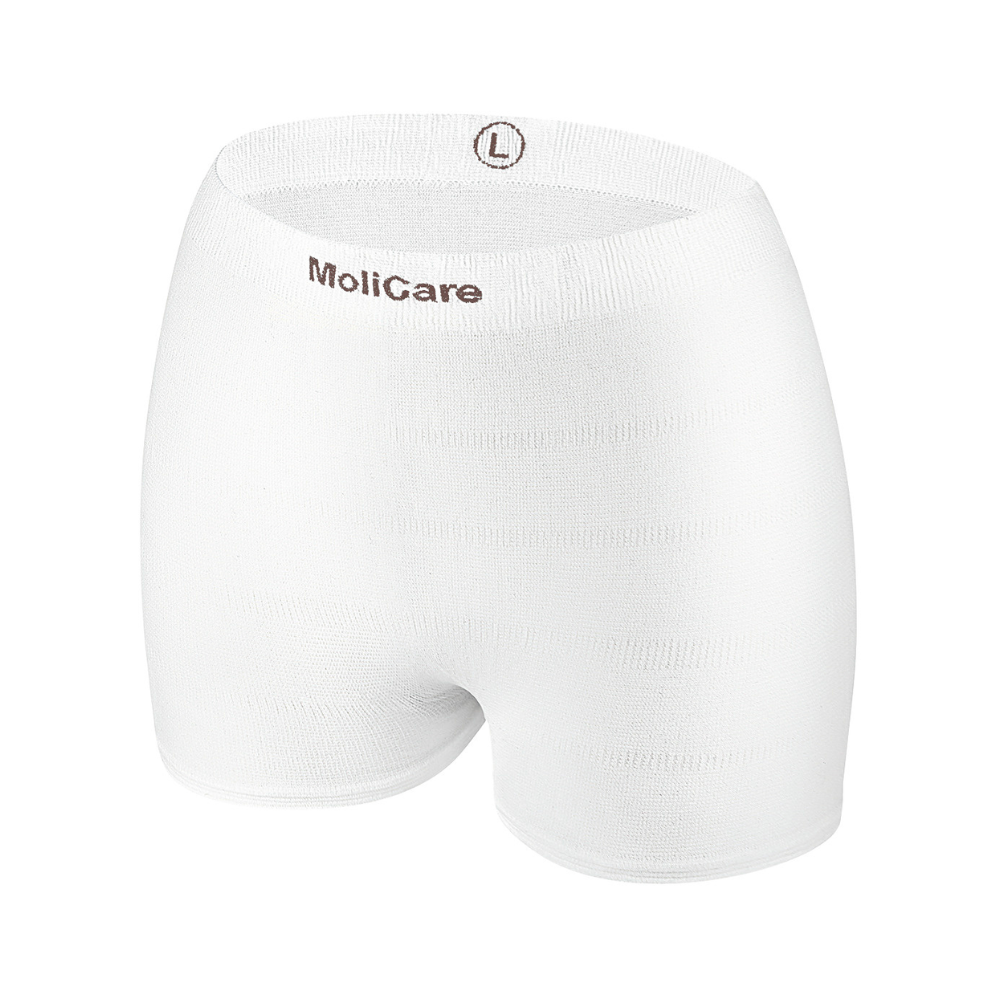 Ein Paar weiße Paul Hartmann AG Hartmann MoliCare® Premium Fixpants Inkontinenzunterwäsche vor neutralem Hintergrund. Die Unterwäsche ist am Bund mit der Größe „L“ gekennzeichnet.