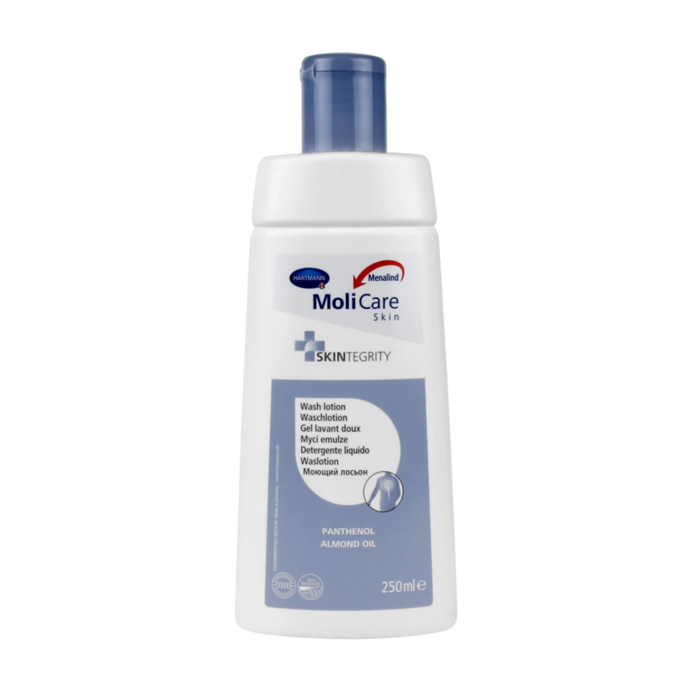 Eine Flasche MoliCare® Skin Waschlotion mit Mandelöl und Panthenol der Paul Hartmann AG im 250-ml-Format mit blauem Pumpverschluss und weißem Etikett mit blauem Text.