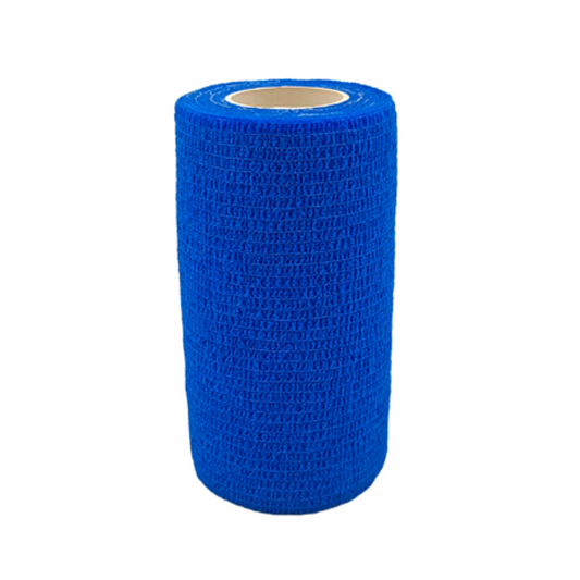 Eine Rolle hellblaue Holthaus VliVet® Klauenbandage auf weißem Untergrund. Die Bandage hat eine strukturierte Oberfläche und ist zur Unterstützung von Gelenken und Muskeln im Veterinärbereich konzipiert.
