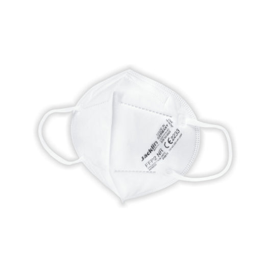 Eine weiße Jäcklin Medical FFP2-Schutzmaske mit Ohrschlaufen, isoliert auf weißem Hintergrund, mit Zertifizierungszeichen.