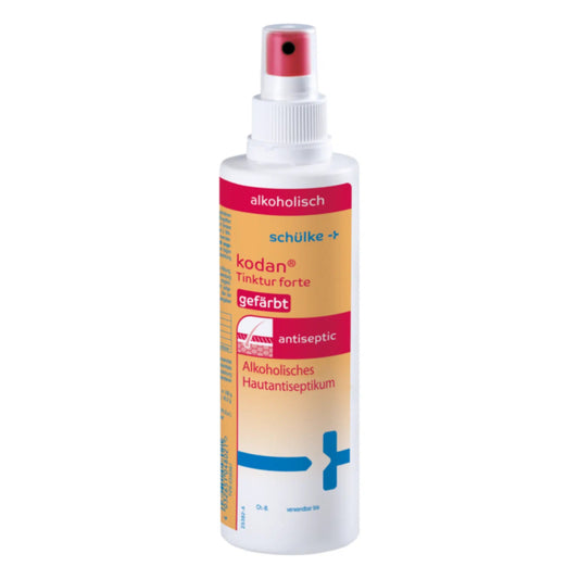 Eine Flasche Schülke kodan® Tinktur forte Hautantiseptikum gefärbt Spray der Schülke & Mayr GmbH. Die Flasche ist weiß mit einer roten Sprühdüse und mehrsprachigen Etiketten, auf denen deutlich zu sehen ist:
