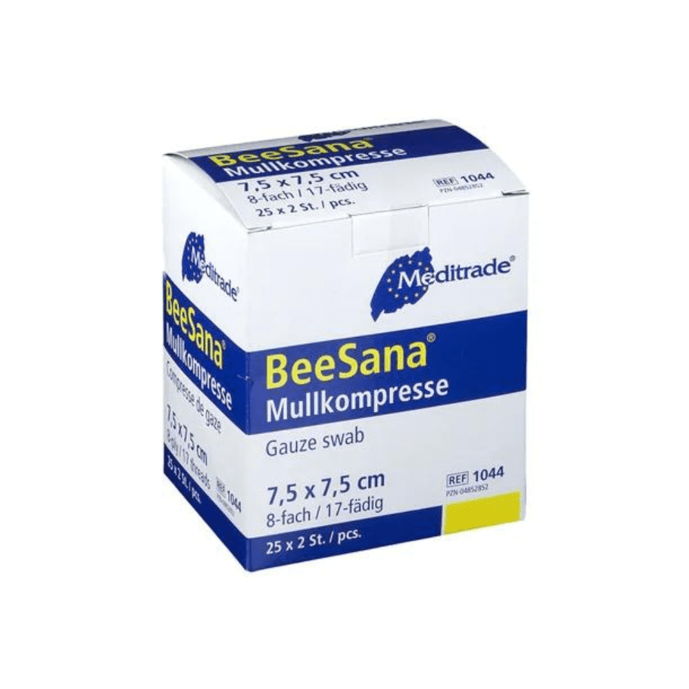 Eine Schachtel Meditrade BeeSana® Mullkompresse, einfach steril, 8-fach Mulltupfer der Meditrade GmbH, Größe 7,5 x 7,5 cm, mit blau-weißer Verpackung mit Text in