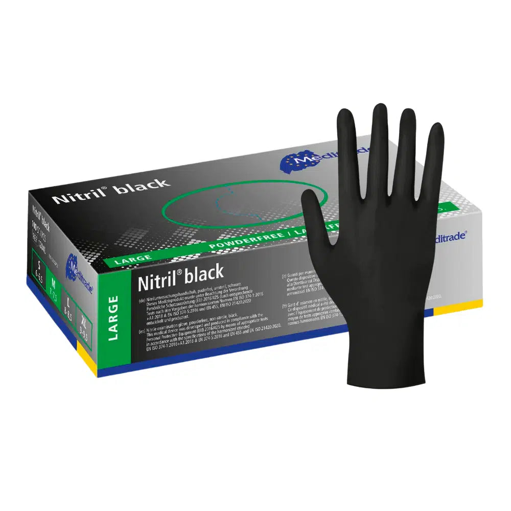 Eine Schachtel mit großen schwarzen Meditrade Nitril®-Einweghandschuhen, wobei ein schwarzer Handschuh aufrecht vor der Schachtel steht. Die Verpackung ist hauptsächlich blau und grün.