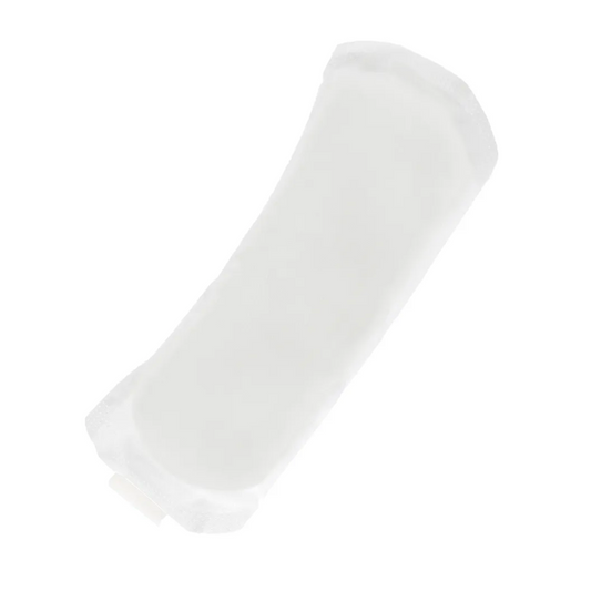 Eine einzelne, einzeln verpackte Meditrade BeeSana® Damenvorlage Packung Damenbinde isoliert auf weißem Hintergrund. Die Binde ist rechteckig mit abgerundeten Kanten und sichtbaren Klebestreifen.